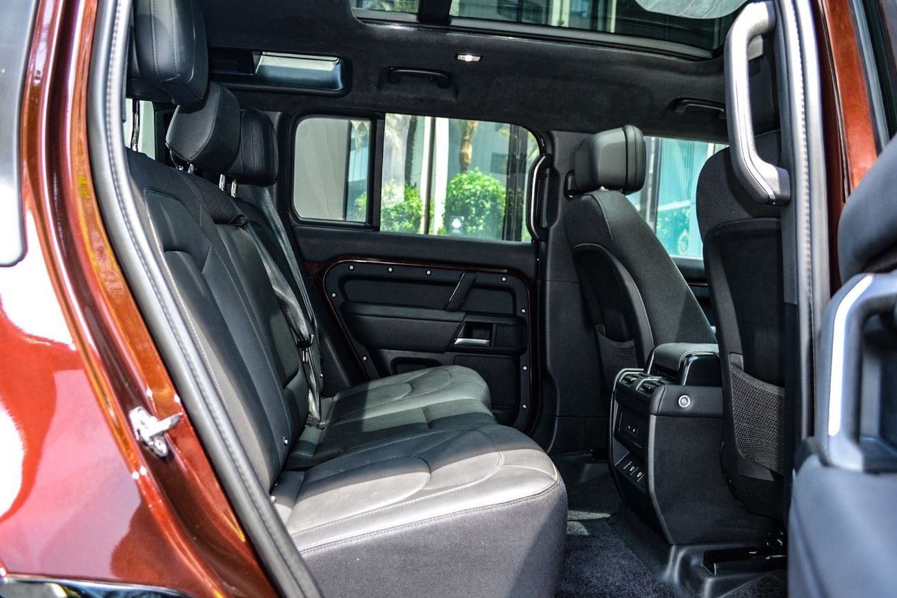 لاند روفر ديفندر P400 V6 Sedona Edition Best deal Ready to Go
