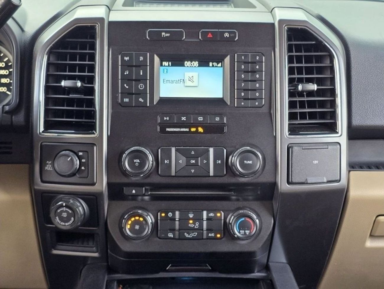 فورد F 150 FORD F-150 XLT 2018 GCC 2KEYS // GOOD CONDITION INSIDE AND OUT SIDE