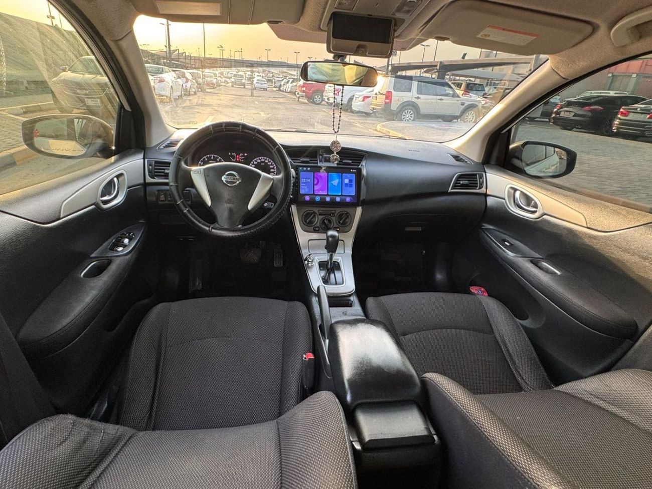 Nissan Tiida SE 1.8L Hatchback
