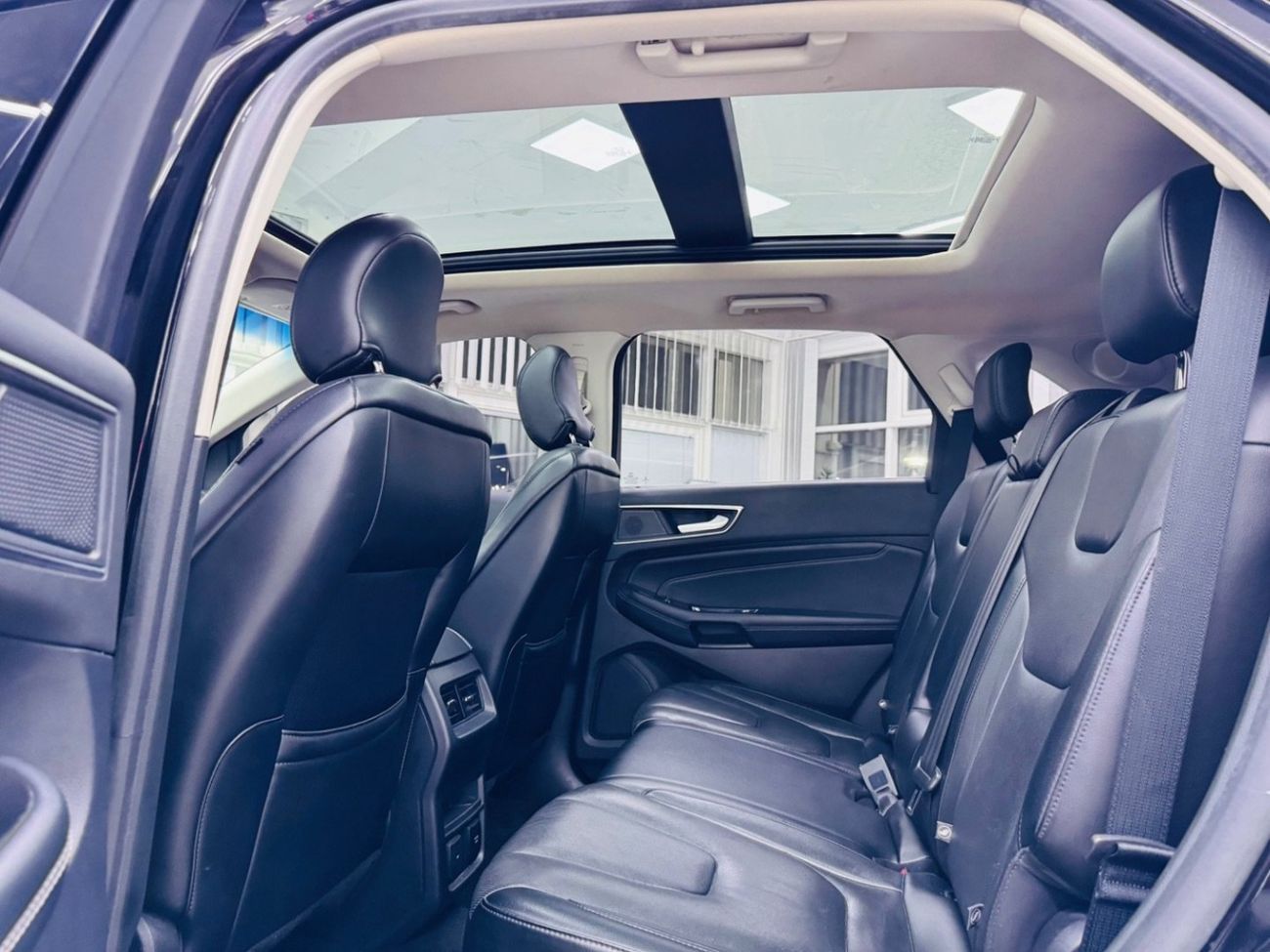 فورد إدج GCC .. FSH .. Original paint .. warranty .. Service .. AWD .. Titanium .