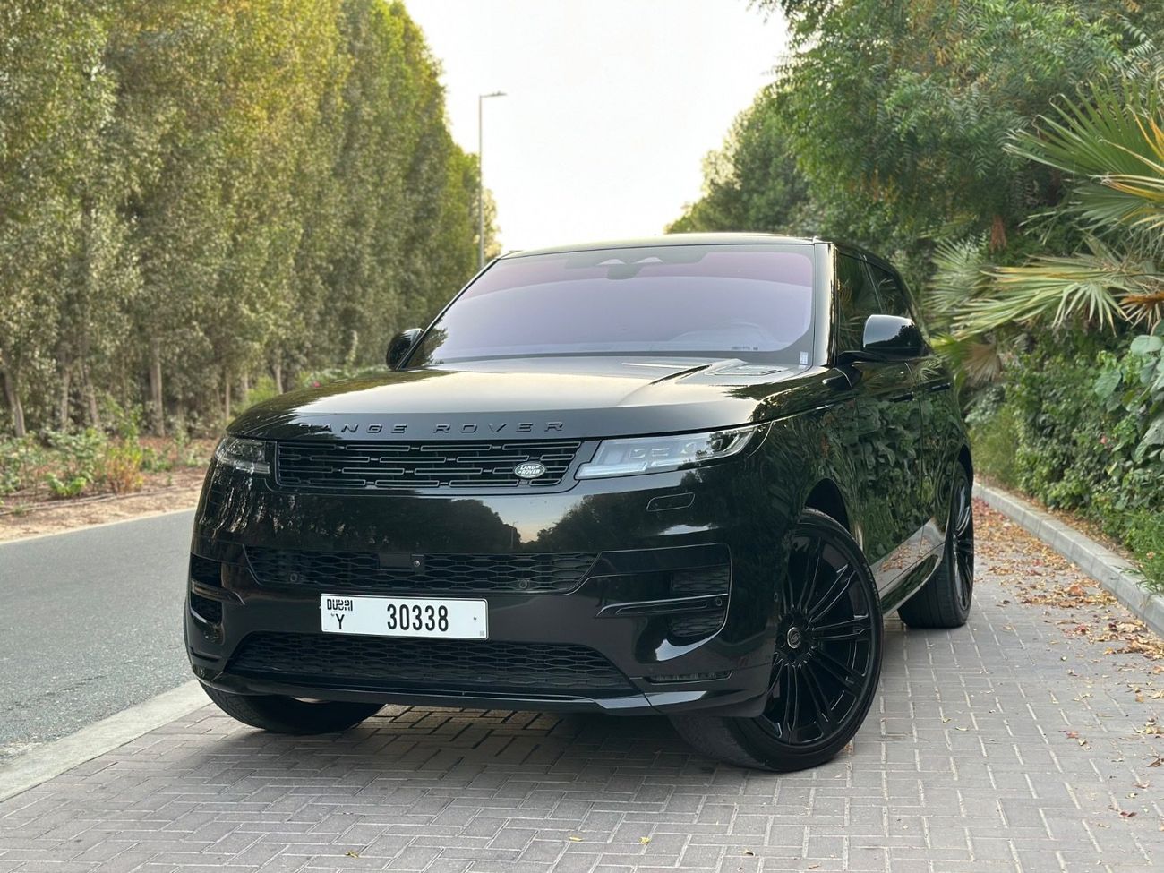 لاند روفر رينج روفر سبورت Dynamic HSE D350 3.0L | V6 350 HP | Luxury, Power & Prestige Combined | Perfect Condition