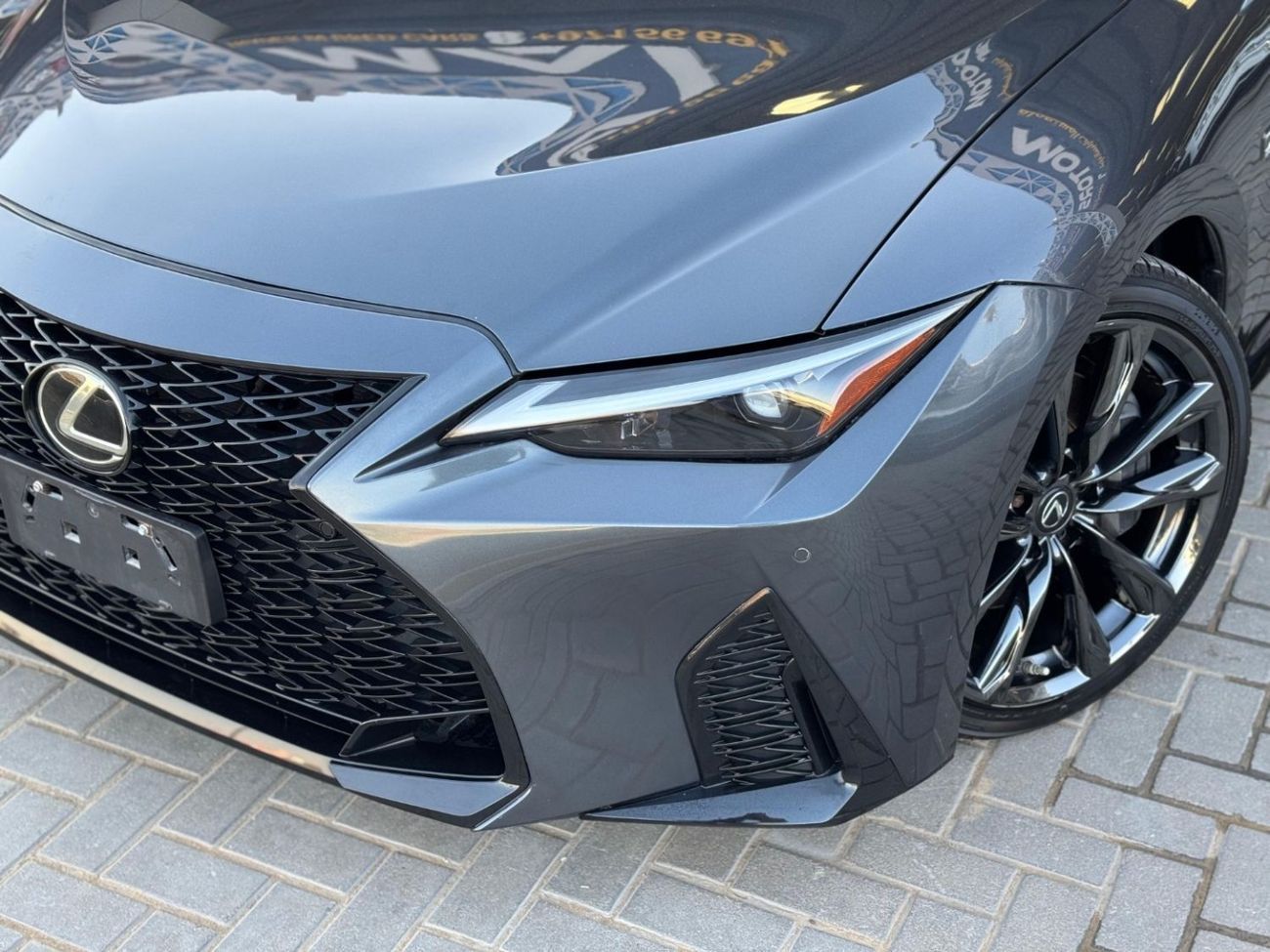 لكزس IS 350 F Sport 3.5L (312 HP) 3.5L V4 / F-SPORT / RADAR / ROAD ASSIST / COOLING AND HEATING SEATS