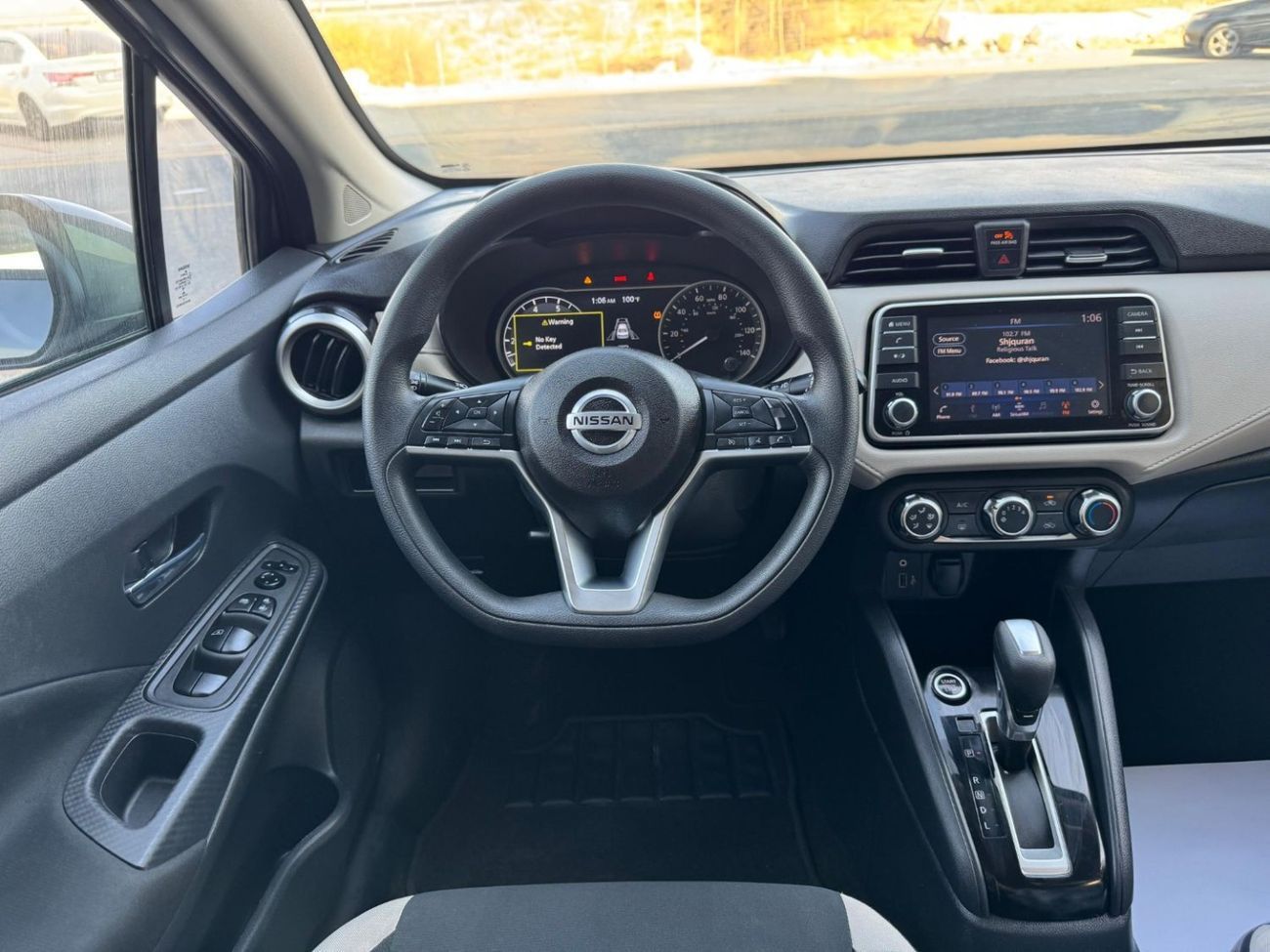 نيسان فيرسا SV / V4 1.6L / DIGITAL CLUSTER / RADAR / ROAD ASSIST / BLIND SPOT / REMOTE START