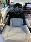 تويوتا سيينا XLE Hybrid Sunroof Full Option 2022