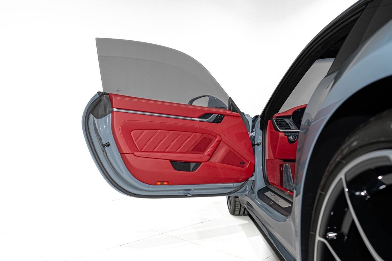 Porsche 911 Turbo S 3.8L (640 HP) Coupe 2024 911 TURBO S | GCC | 2 YEARS WARRANTY | SPORTS EXHAUST