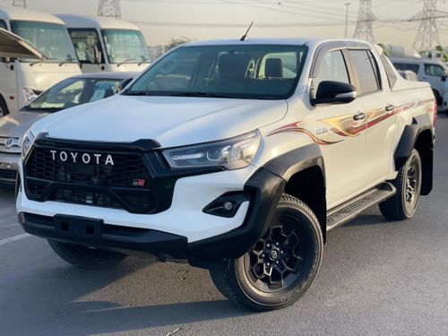 تويوتا هيلوكس GR Sport 4.0L