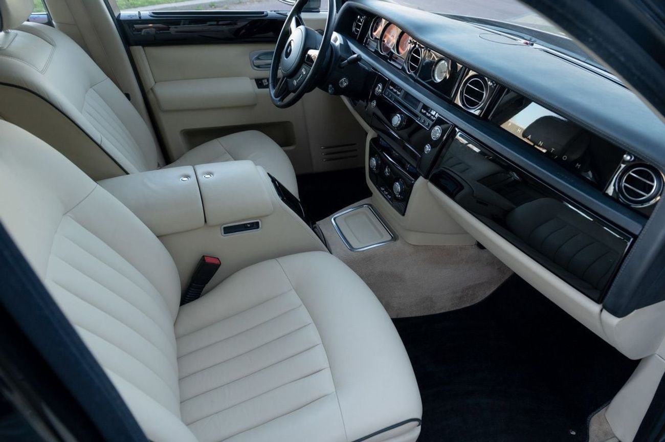 Rolls-Royce Phantom VII V12 6.75