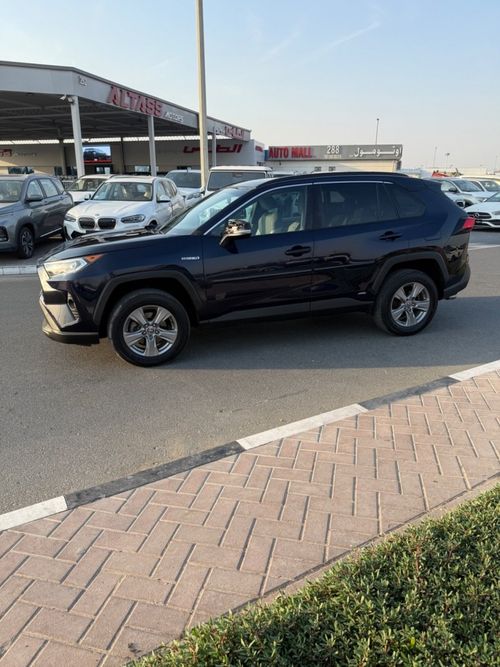تويوتا راف ٤ XLE 2.5L