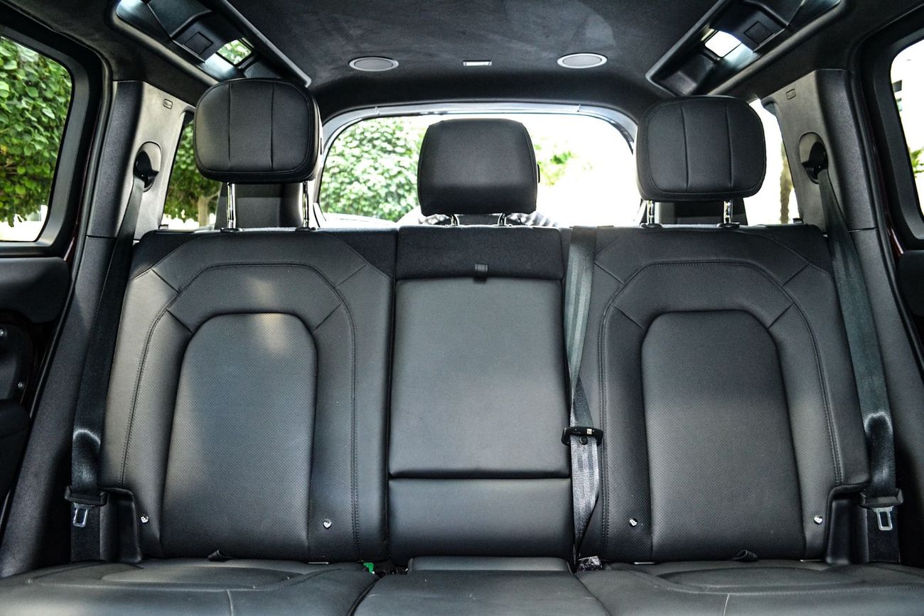 لاند روفر ديفندر P400 V6 Sedona Edition Best deal Ready to Go