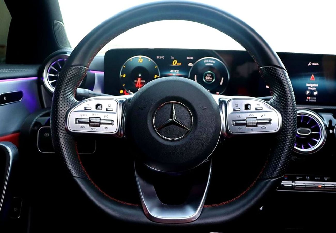 Mercedes-Benz CLA 250 MERCEDES-BENZ CLA250 GCC FULL OPTIONS CLEAN CAR