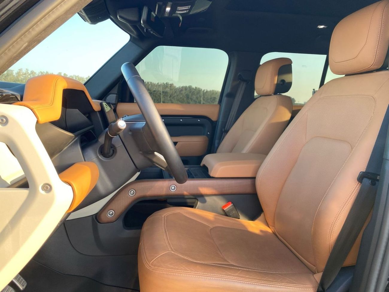 لاند روفر ديفندر P400 110 X-Dynamic HSE 3.0L (5 Seater)