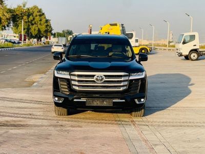 تويوتا لاند كروزر Toyota landcuriser GXR V6 2015 inside & outside facelifted  2024 full option Top the Range