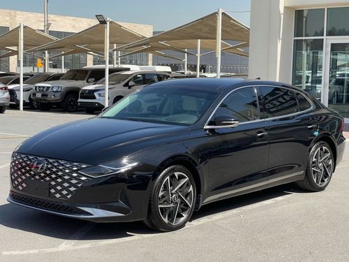 هيونداي أزيرا Hyundai AZERI GCC 2022 FULL OPTION ORIGINAL PAINT PERFECT CONDITION