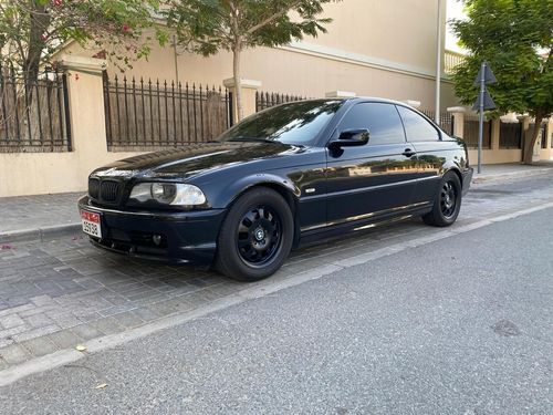 بي أم دبليو 318i E46 Manual Japanese Spec Black on Black