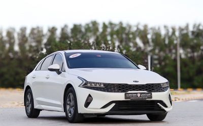 كيا K5 2.5L GDI STD Kia K5 2.5 L, 2021 GCC accident-free, in excellent condition 940 P.M