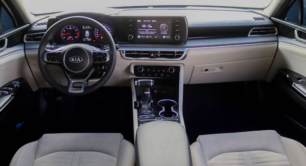 كيا K5 2.5L GDI STD Kia K5 2.5 L, 2021 GCC accident-free, in excellent condition 940 P.M