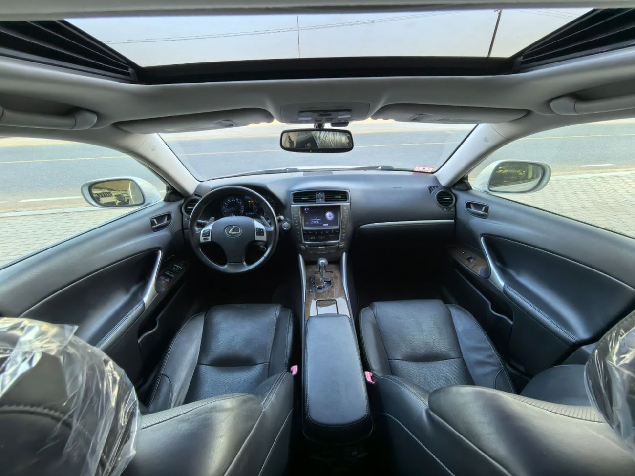 لكزس IS 250 F Sport 2.5L 2.5L V6 / F-SPORT KIT / FULL OPTION / COOLING SEATS / IN PERFECT CONDITION