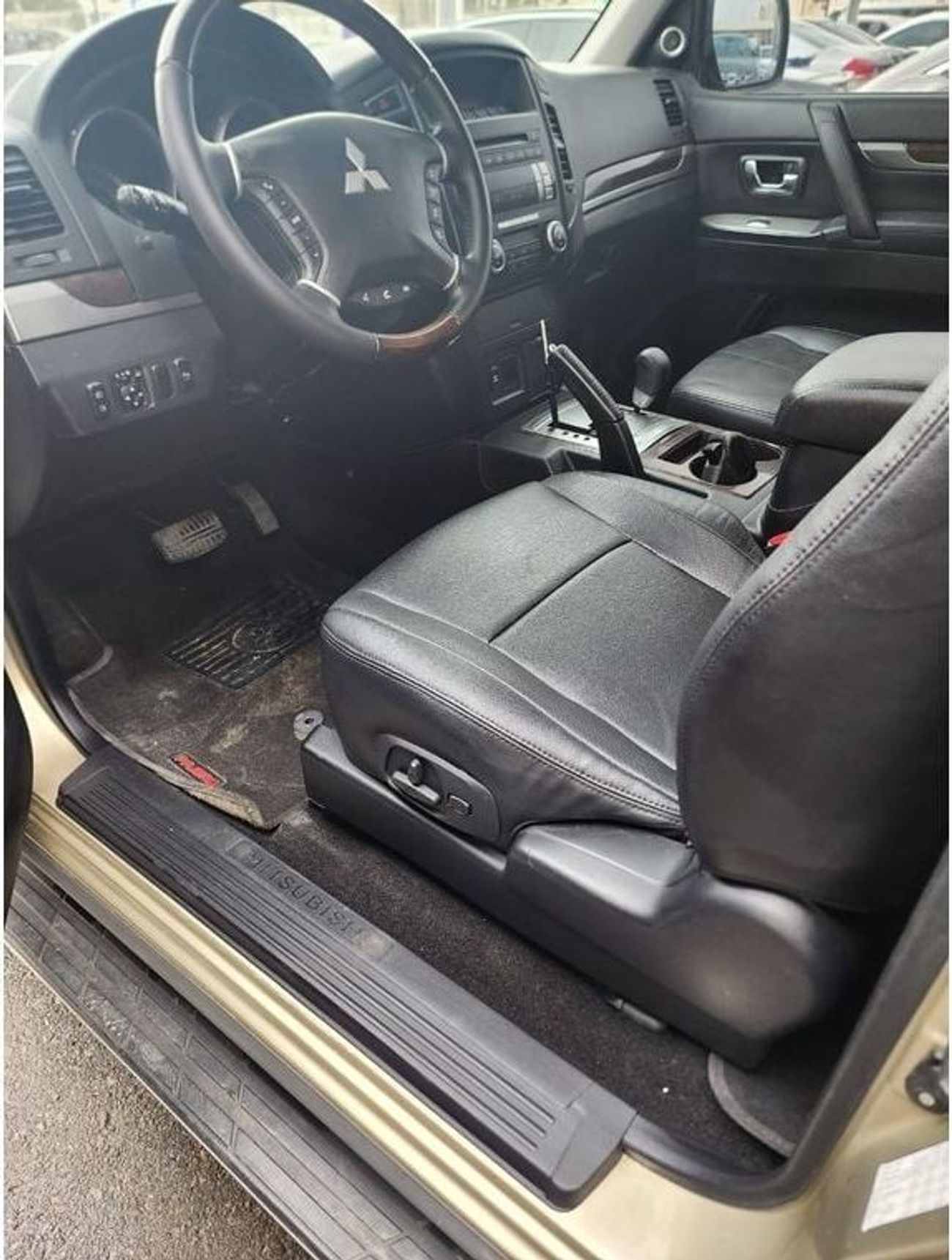 Mitsubishi Pajero GLS Highline 3.8L (189 HP)