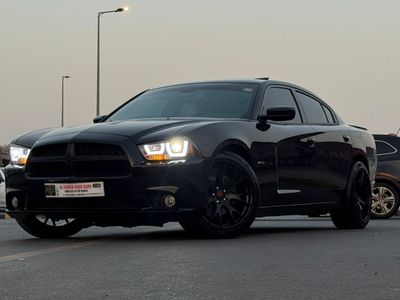 دودج تشارجر بحالة ممتازة من الداخل و الخارج
