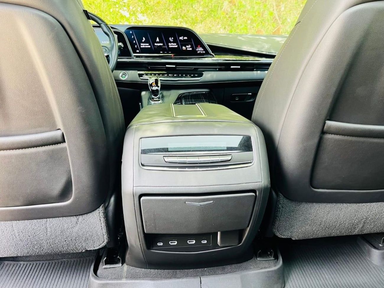 كاديلاك إسكالاد Sport Platinum 6.2L 4WD
