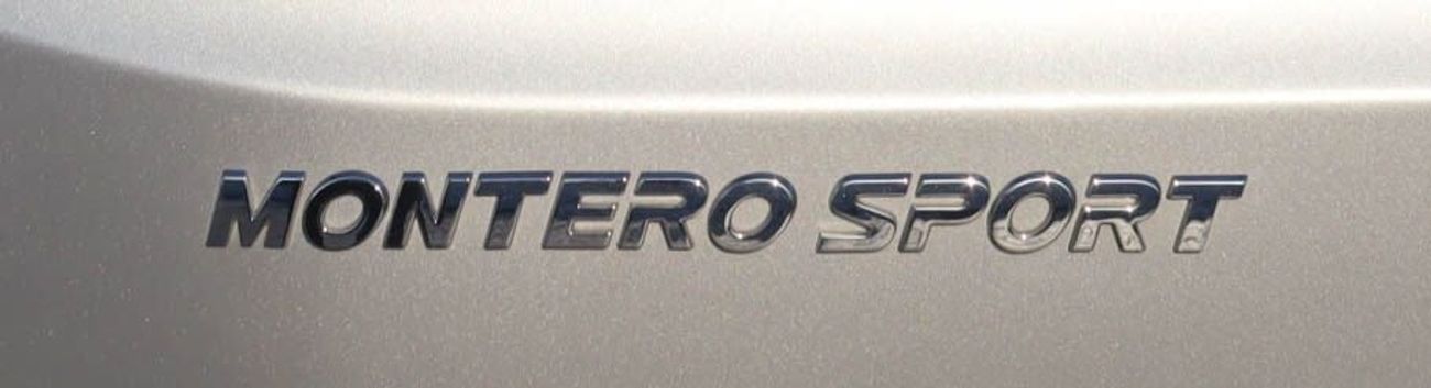 ميتسوبيشي مونتيرو سبورت GLS Premium 3.0L (7 Seater) Mitsubishi Montero Sport 2021 GCC, V6, Full Option, Accident Free, Excel