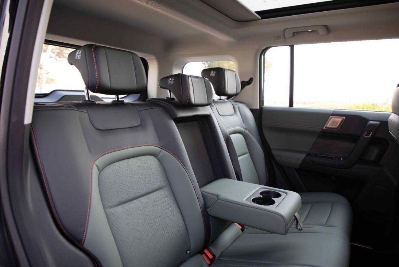 شيري iCar 2024 ICAR EQ3 V2 طويلة المدى - أسود من الداخل أخضر | تصدير فقط