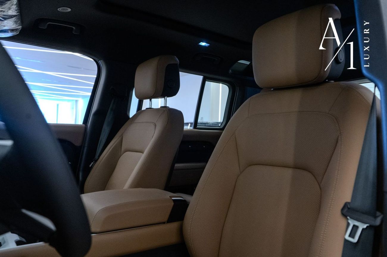 لاند روفر ديفندر P400 110 X-Dynamic SE 3.0L (5 Seater) 2025 Defender, 5 Years Land Rover Warranty, Delivery Kms, GCC