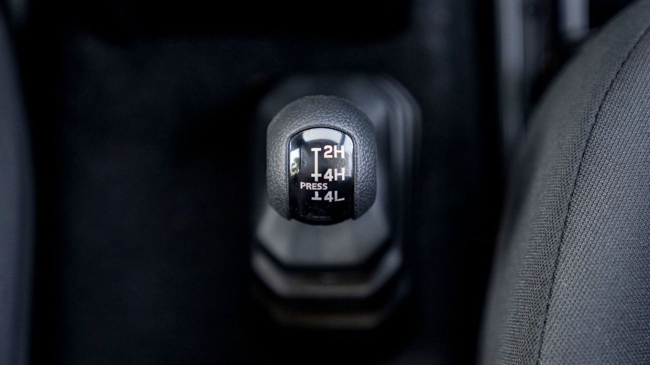 Suzuki Jimny SUZUKI JIMNY GLX AT 1.52L PETROL