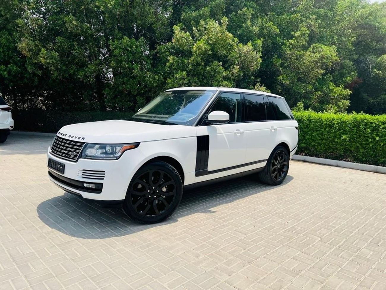 لاند روفر رينج روفر Supercharged 5.0L Range Rover Vogue (Supercharged)-2016- White (USA)