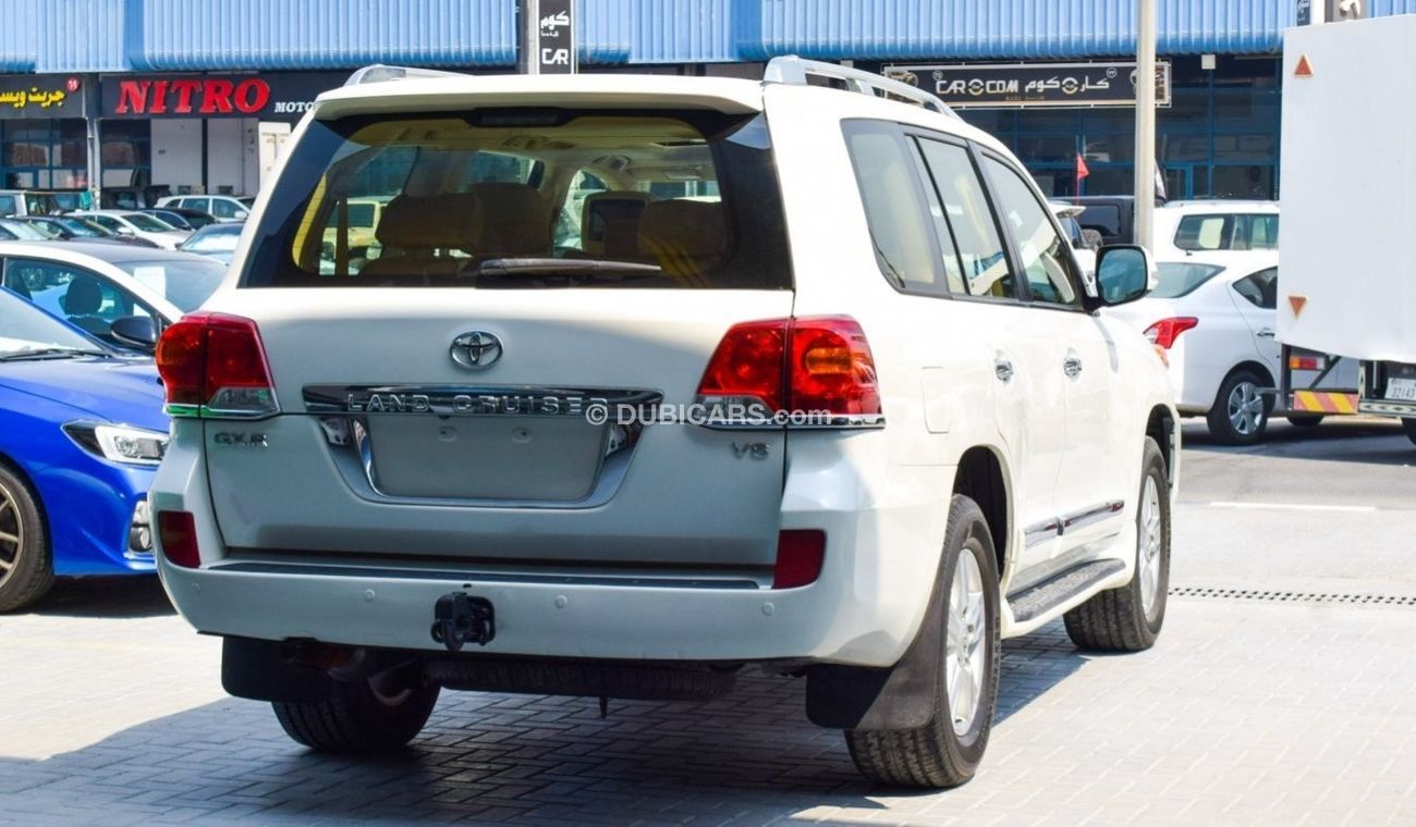 Toyota Land Cruiser GXR V6