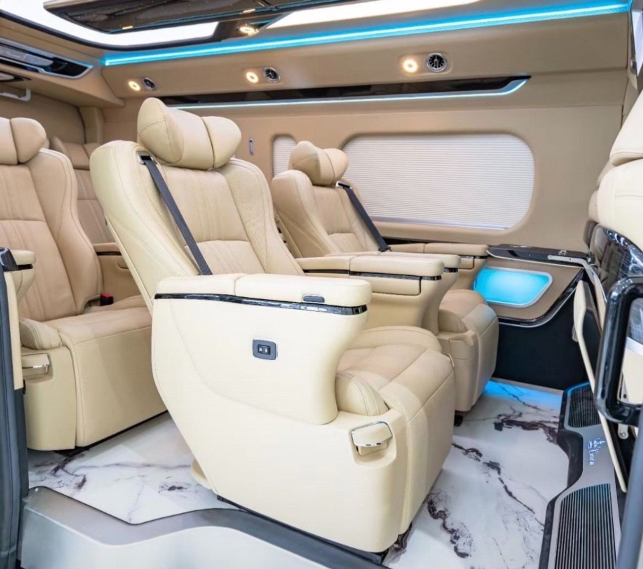 تويوتا هاياس VIP LUXURY SEAT Commuter 3.5L A/T