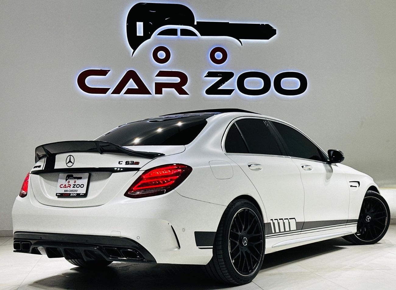 مرسيدس بنز C 63S AMG Std 4.0L (5 Seater)