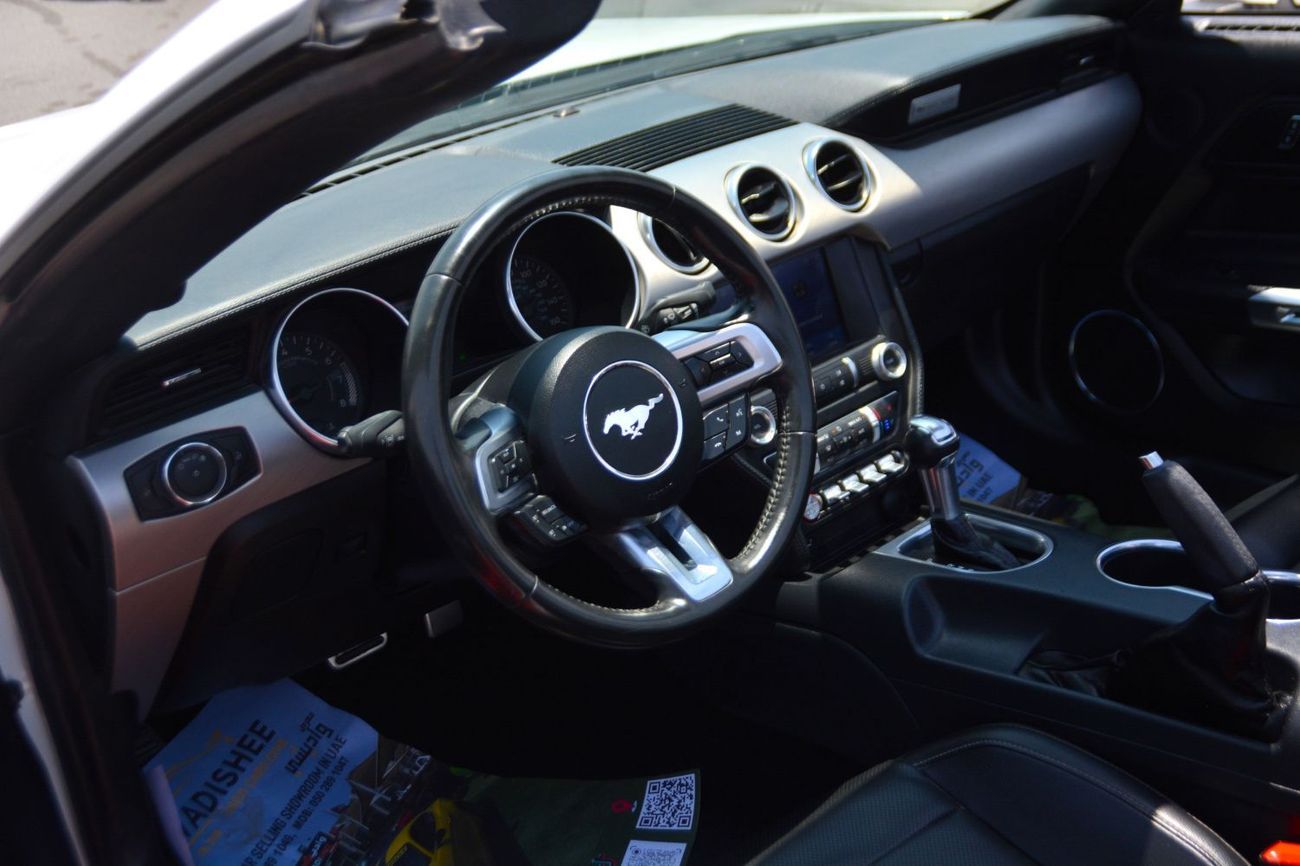 فورد موستانج DISTINGUISH YOURSELF WITH THE ELEGANT CONVERTIBLE**ORGINAL AIR BAGS