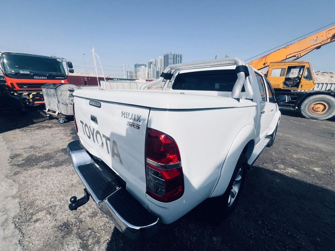 تويوتا هيلوكس DIESEL 3.0 LITER ,AUTOMATIC RIGHT HAND DRIVE